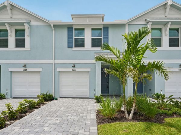 655 Salisbury Circle, Fort Pierce, FL 34982