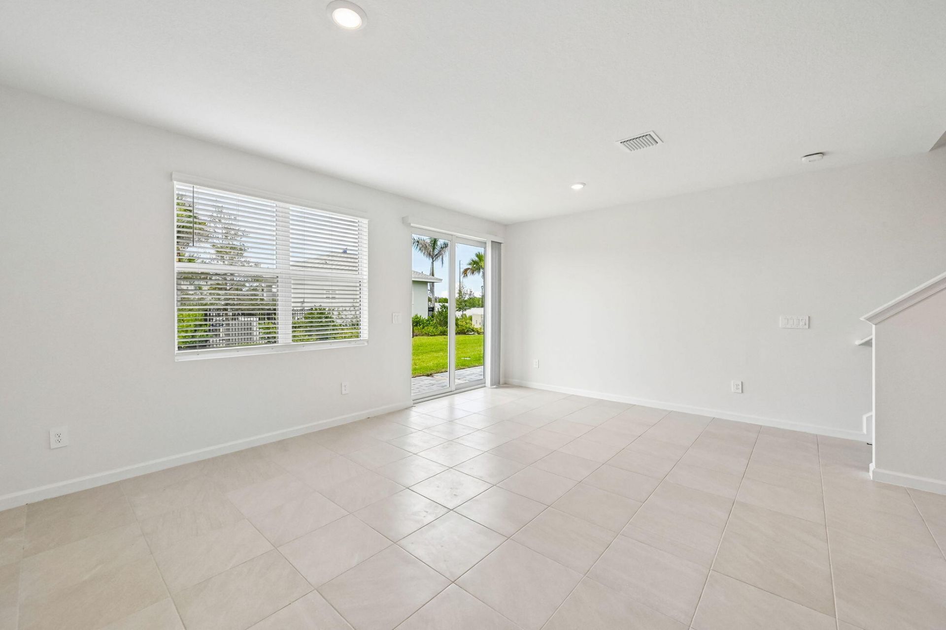 655 Salisbury Circle, Fort Pierce, FL 34982 Photo