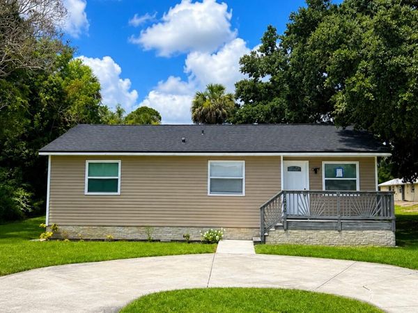 2405 N 44th Street, Fort Pierce, FL 34946