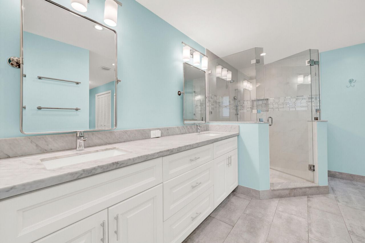 341 Glenbrook Drive, Atlantis, FL 33462 Photo