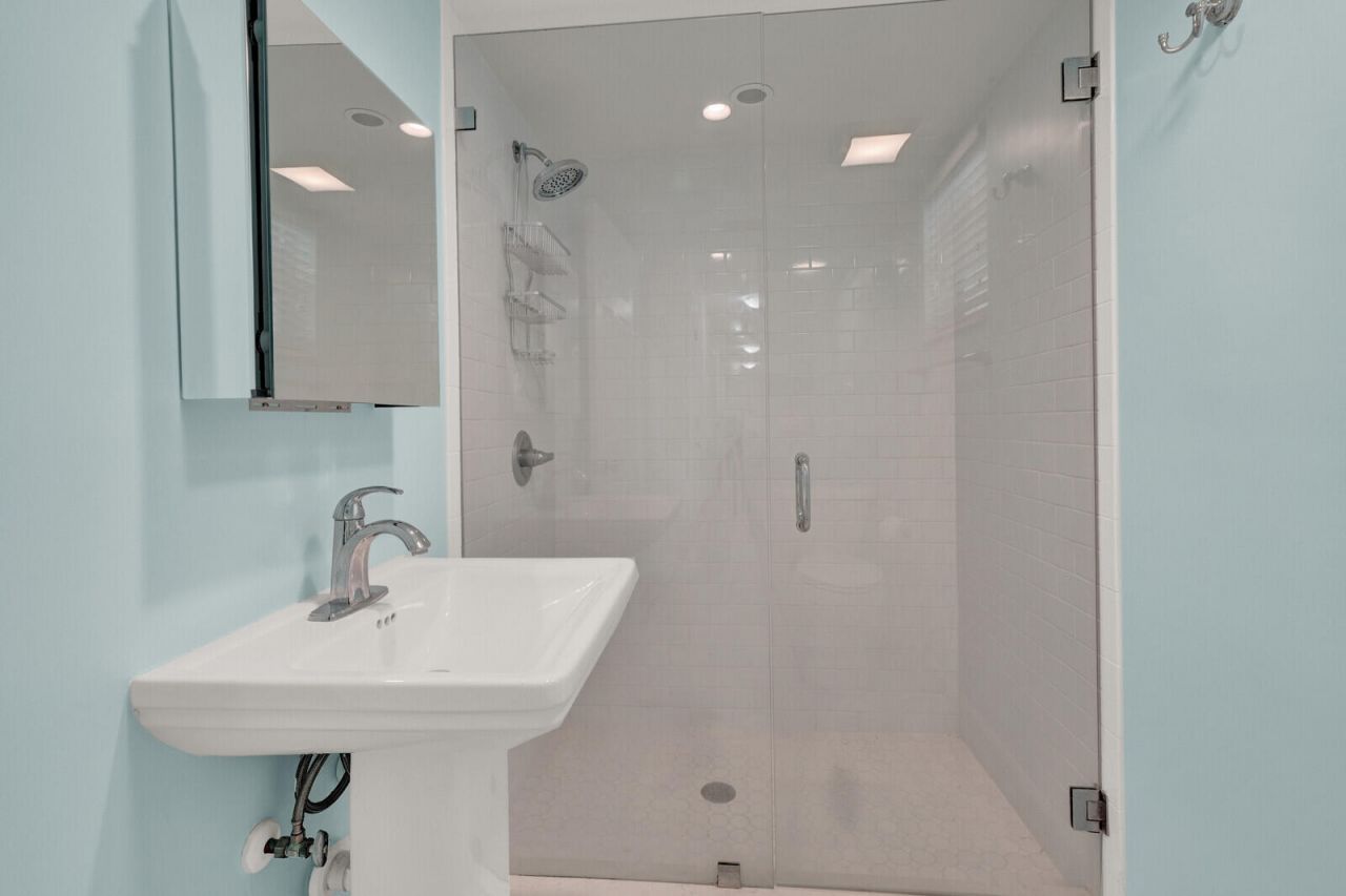 341 Glenbrook Drive, Atlantis, FL 33462 Photo