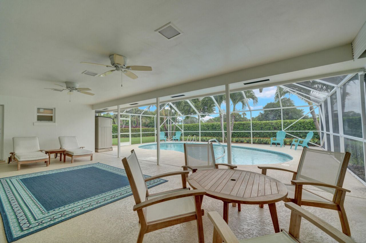 341 Glenbrook Drive, Atlantis, FL 33462 Photo