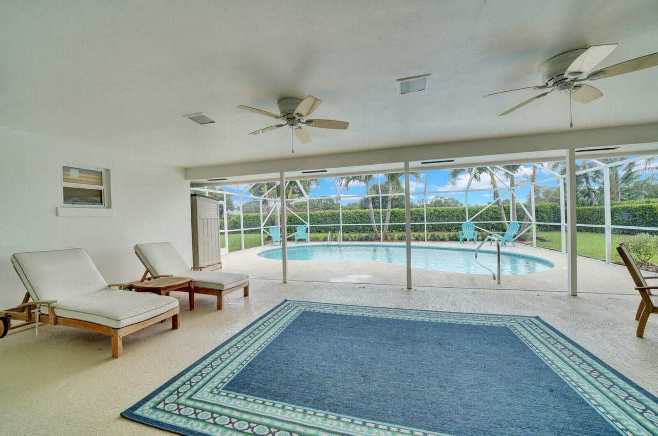 341 Glenbrook Drive, Atlantis, FL 33462 Photo