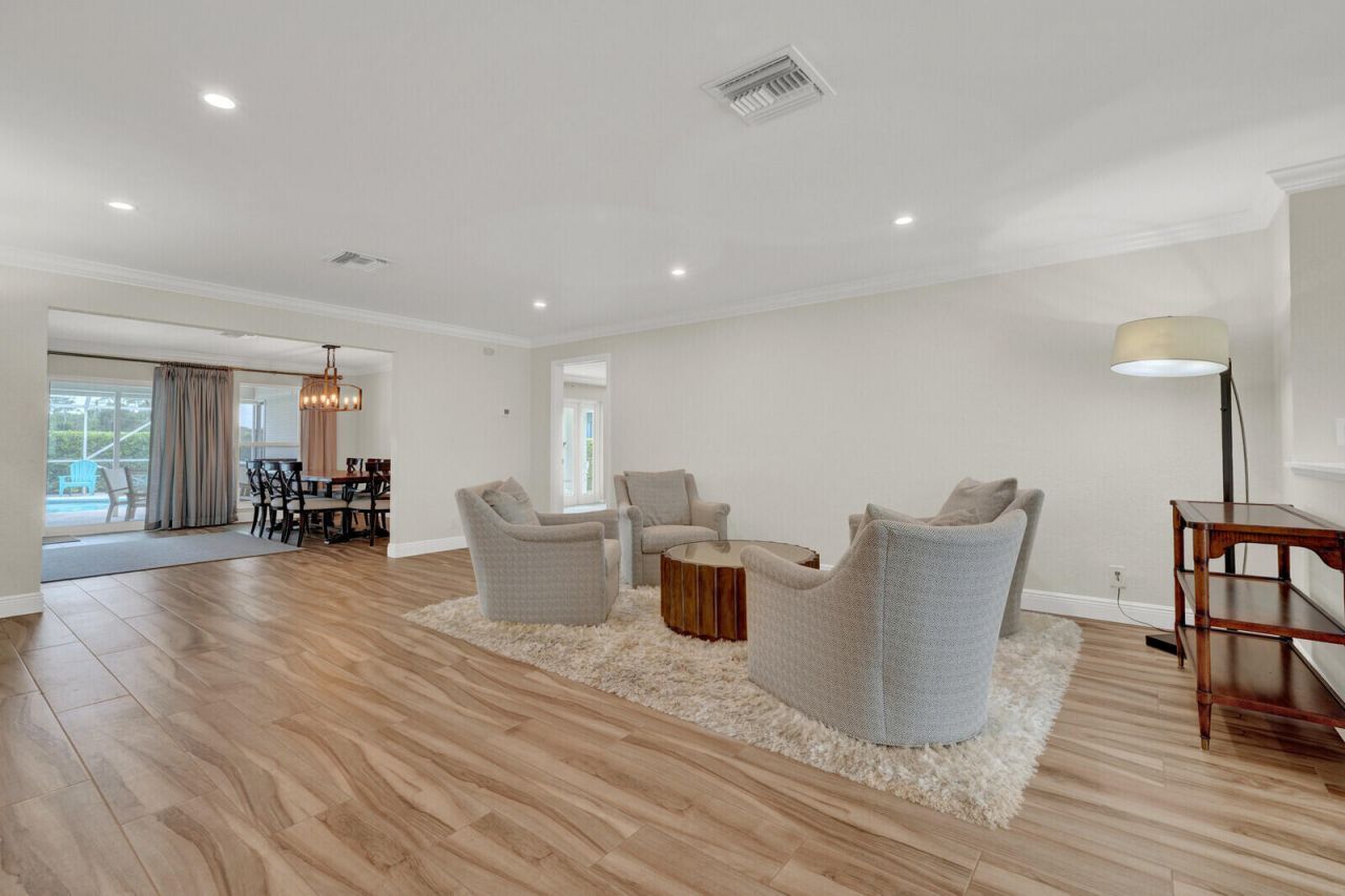341 Glenbrook Drive, Atlantis, FL 33462 Photo