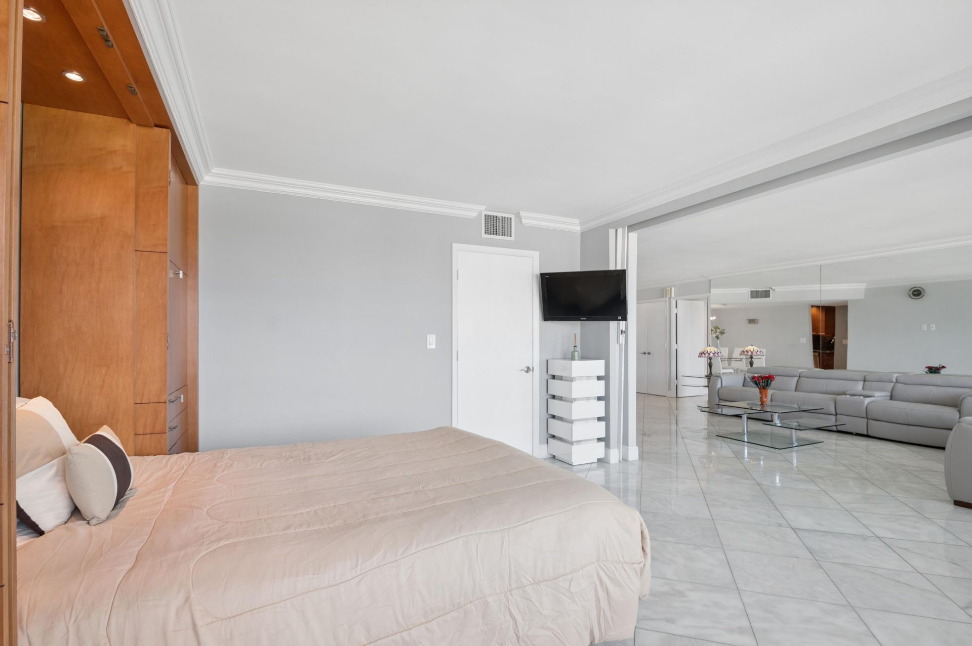 2100 S Ocean Lane, Unit 703, Fort Lauderdale, FL 33316 Photo