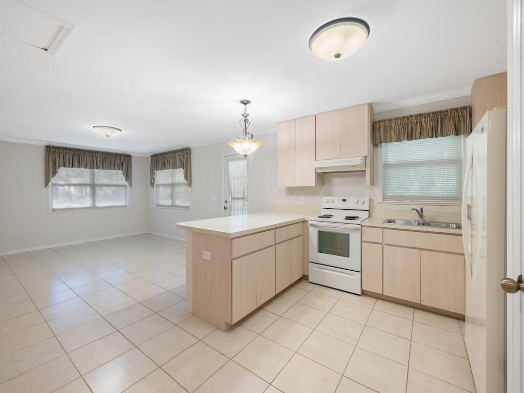 4790 16th Street, Vero Beach, FL 32966 Photo