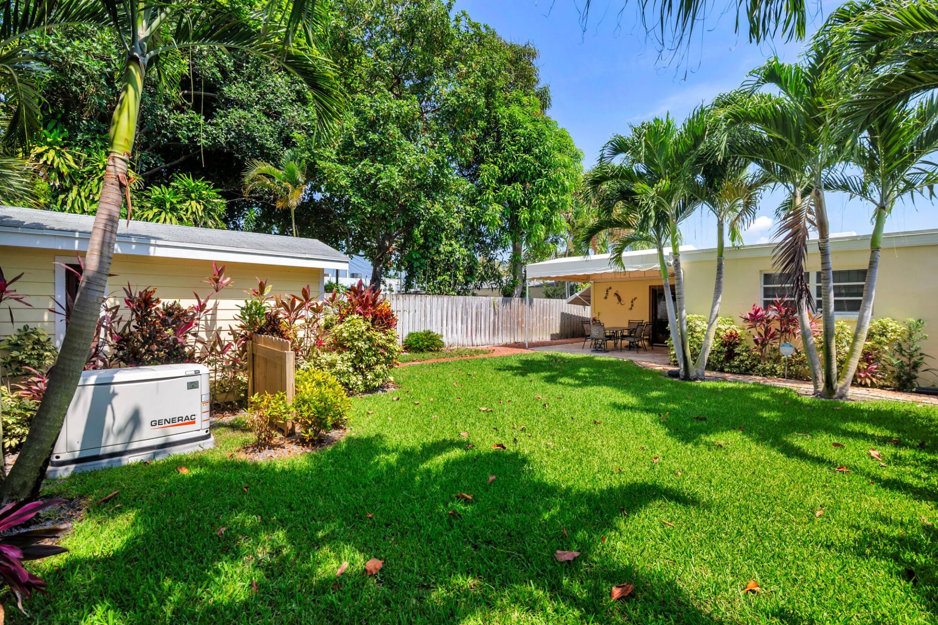 326 Marlborough Place, West Palm Beach, FL 33405 Photo