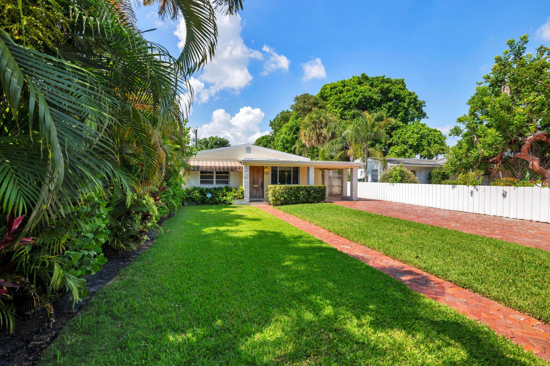 326 Marlborough Place, West Palm Beach, FL 33405 Photo