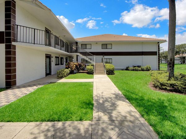 15451 Pembridge Drive, Unit 206, Delray Beach, FL 33484