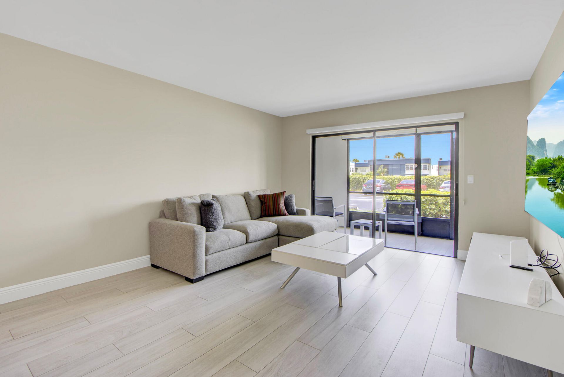 15451 Pembridge Drive, Unit 206, Delray Beach, FL 33484 Photo