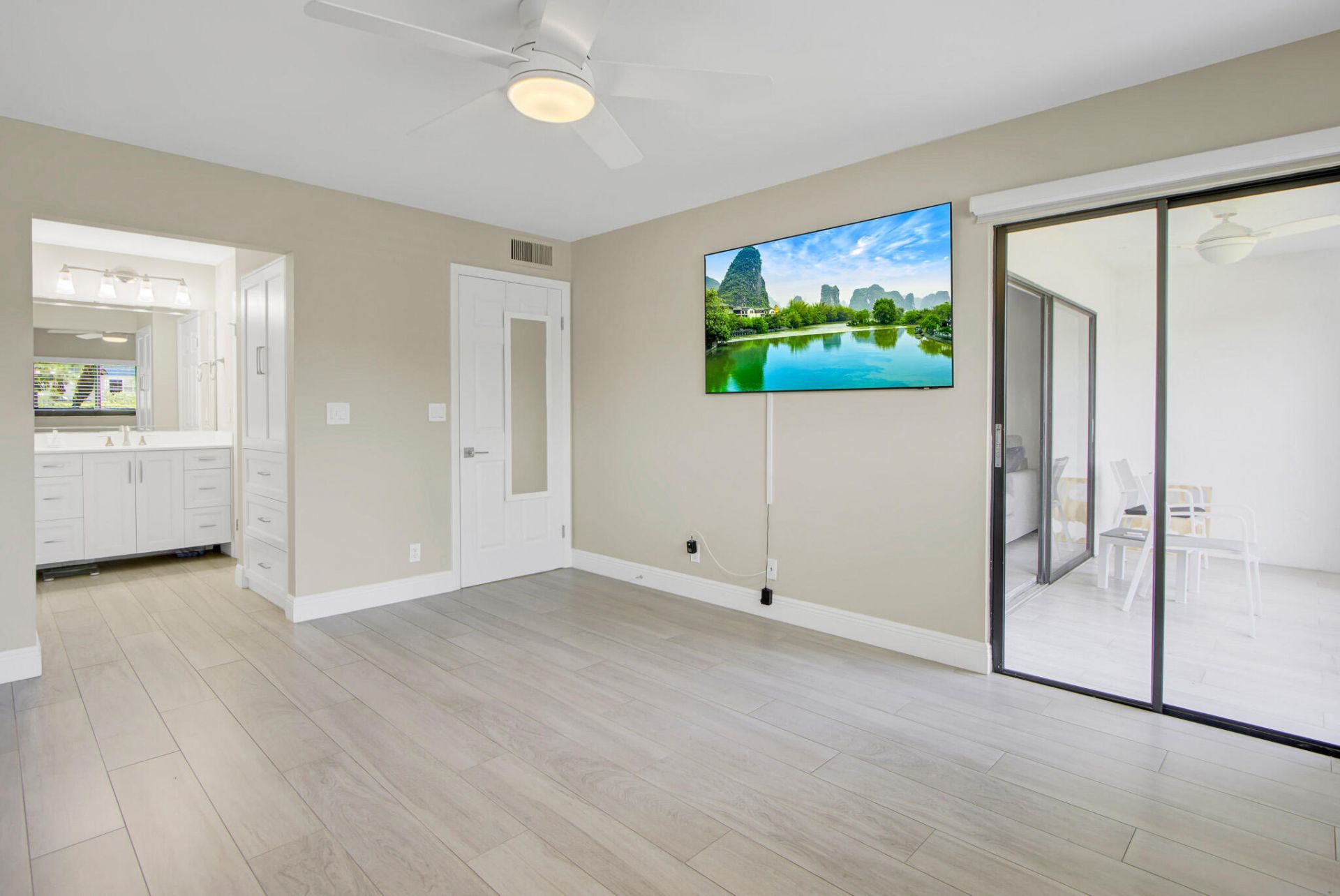 15451 Pembridge Drive, Unit 206, Delray Beach, FL 33484 Photo