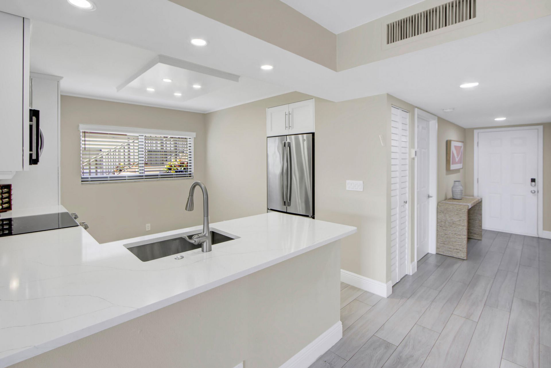 15451 Pembridge Drive, Unit 206, Delray Beach, FL 33484 Photo