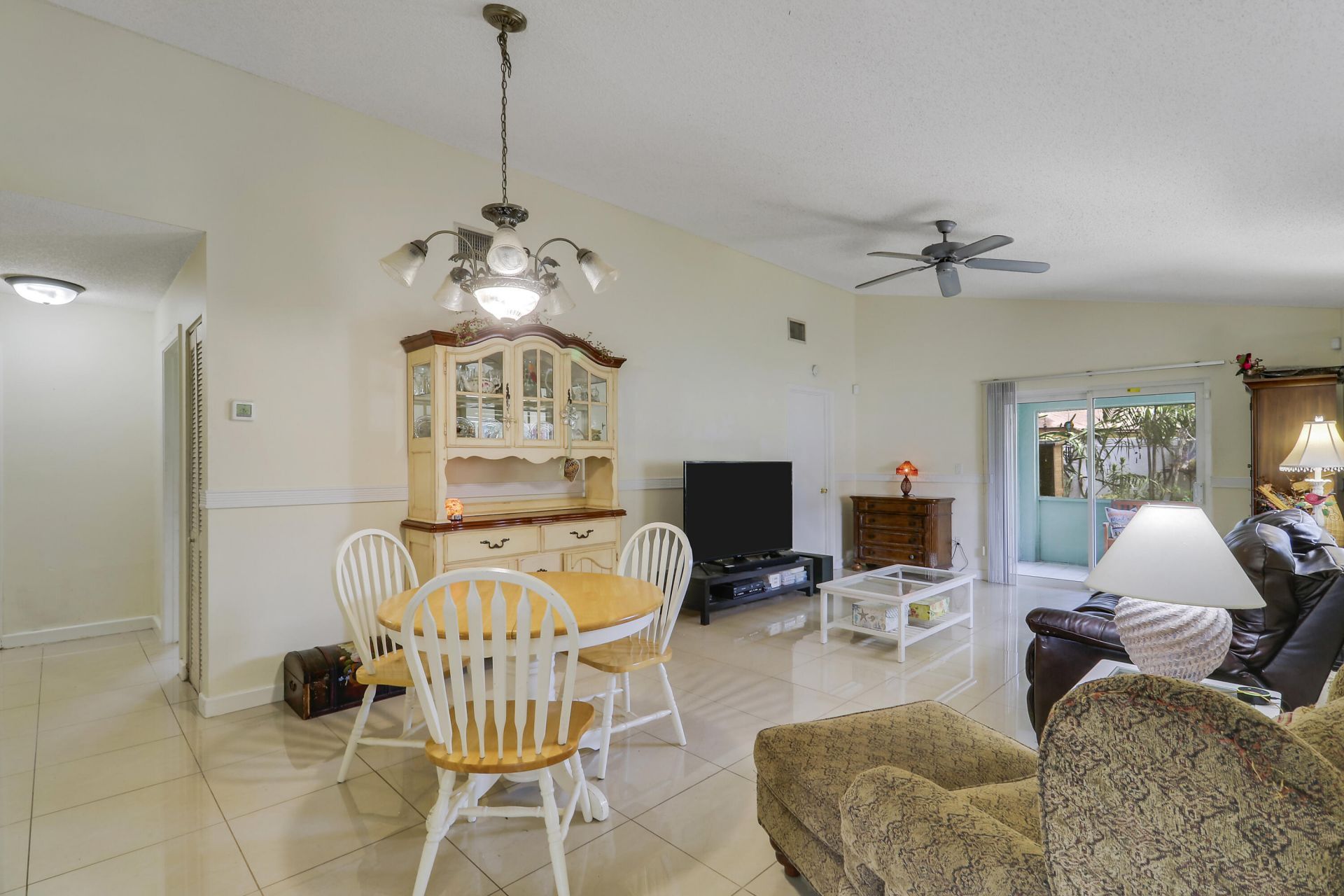 5373 Gene Circle, West Palm Beach, FL 33415 Photo
