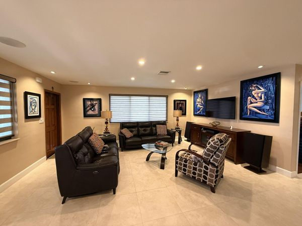5170 Palm Avenue, Hialeah, FL 33012