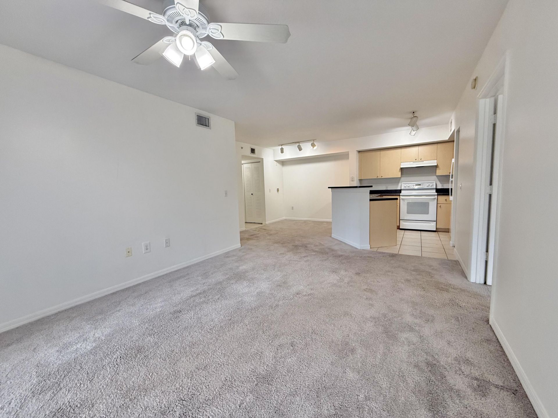 4200 San Marino Boulevard, Unit 107, West Palm Beach, FL 33409 Photo