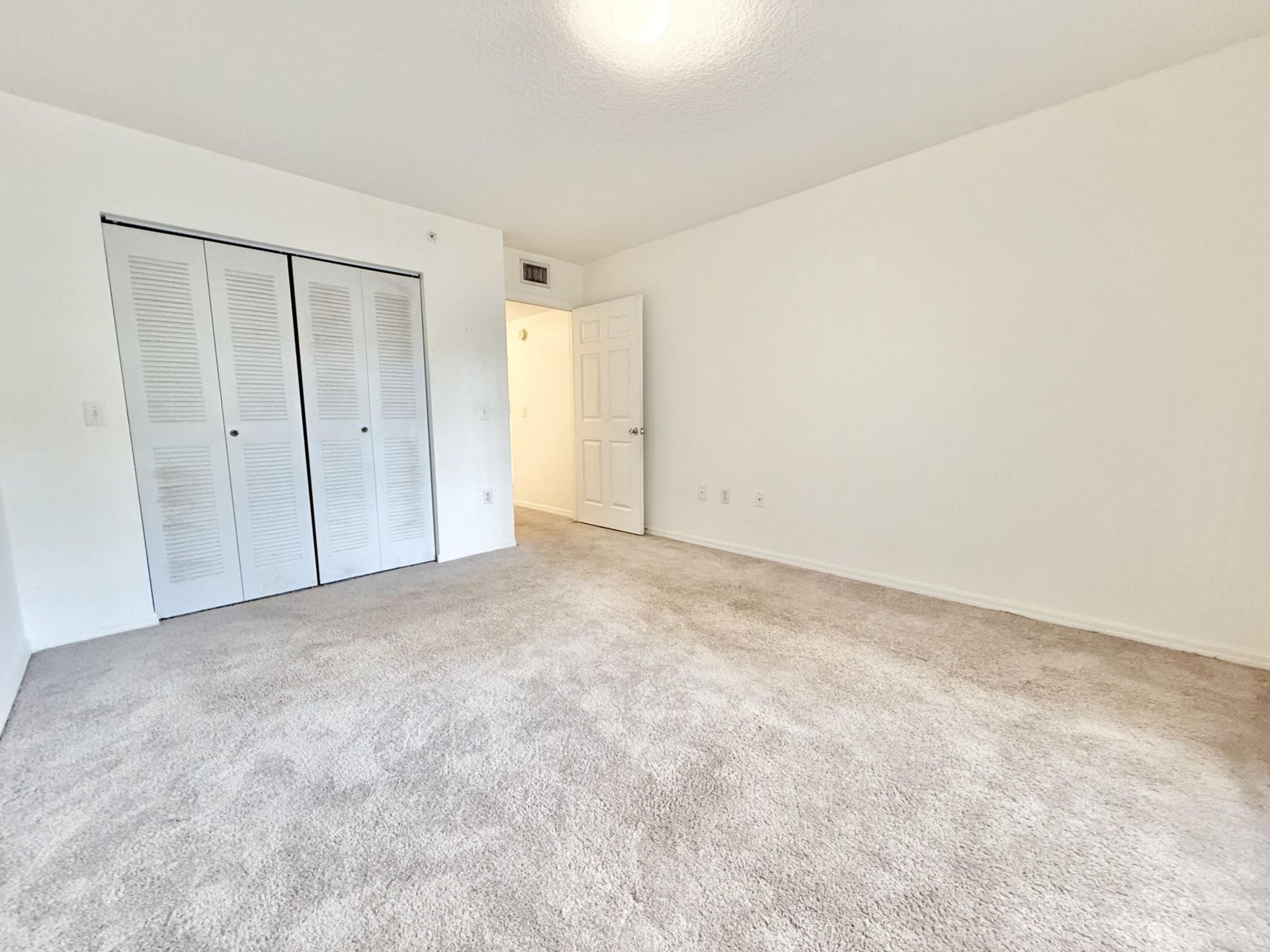 4200 San Marino Boulevard, Unit 107, West Palm Beach, FL 33409 Photo