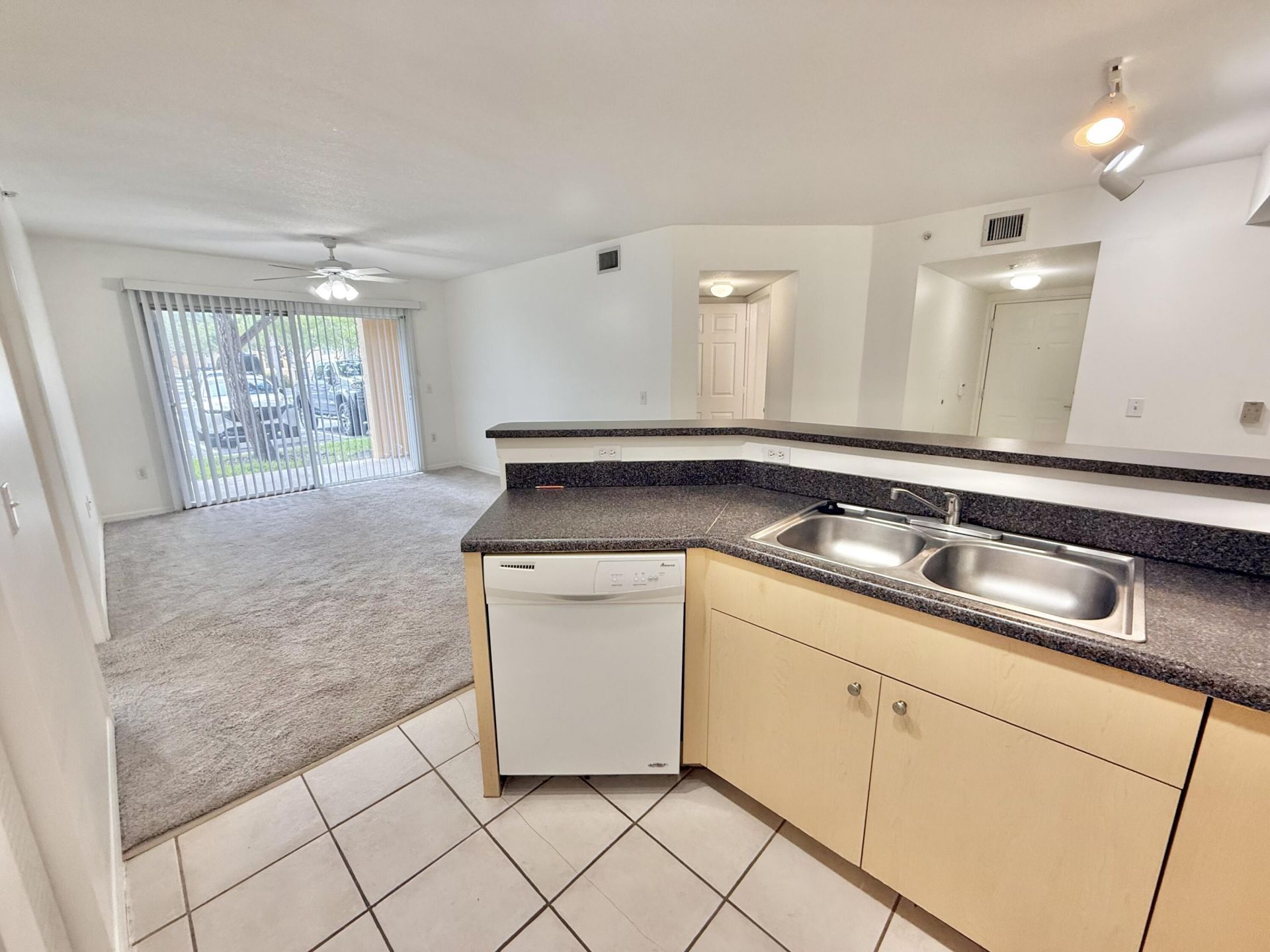 4200 San Marino Boulevard, Unit 107, West Palm Beach, FL 33409 Photo