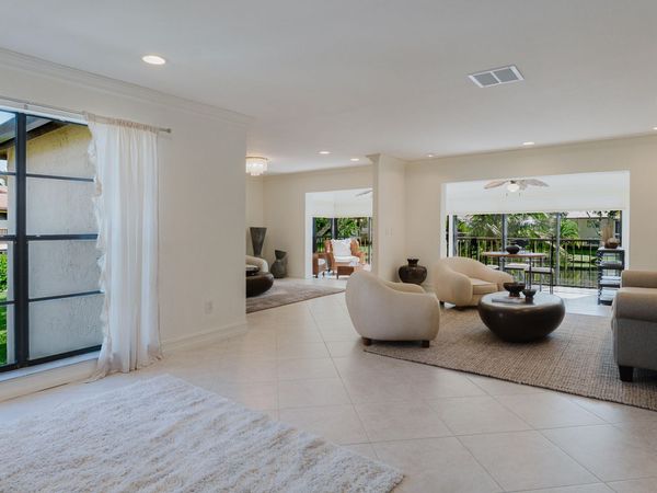 9277 Vista Del Lago, Unit B, Boca Raton, FL 33428
