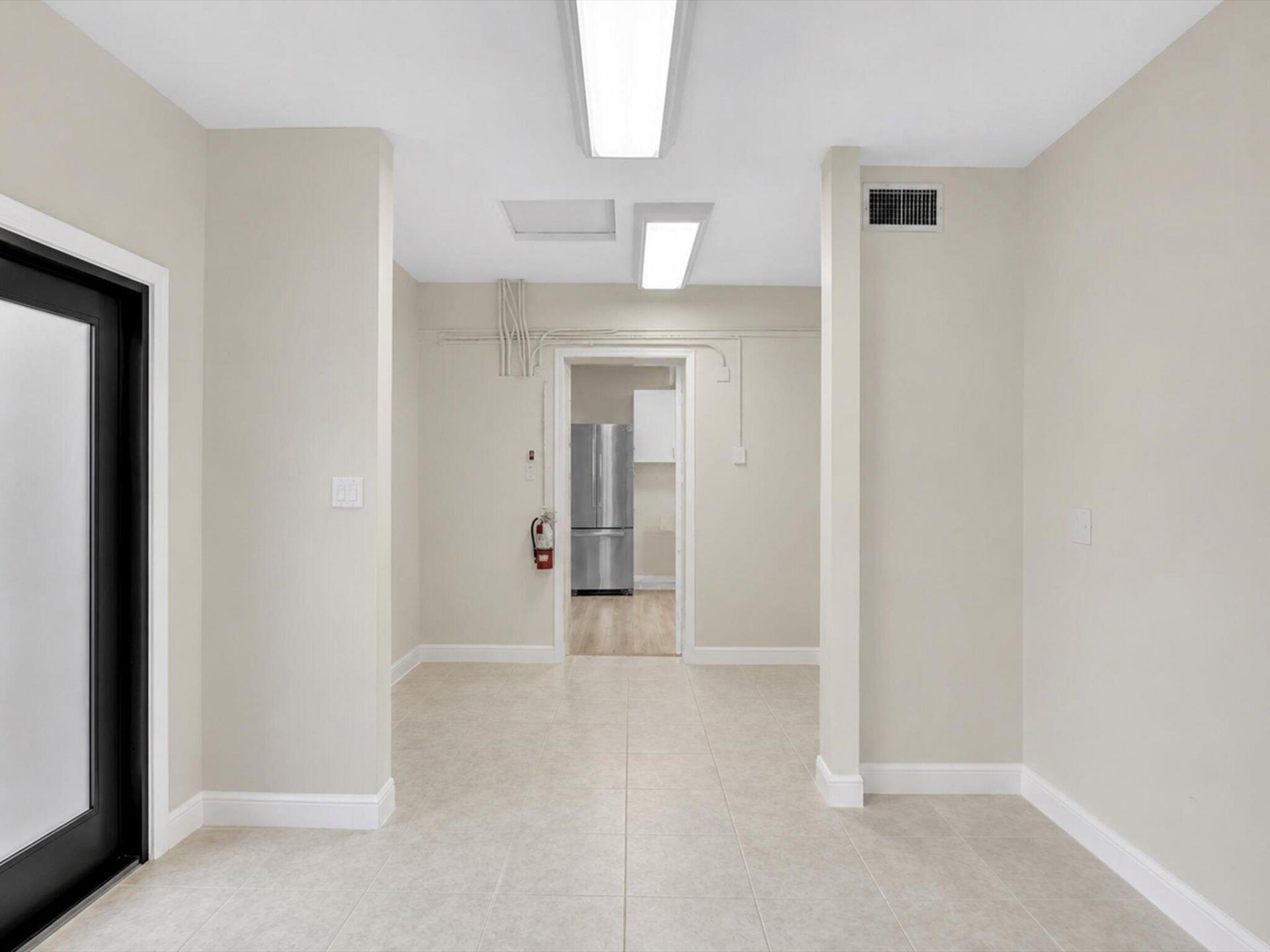 19321 NE 18th Place, Miami, FL 33179 Photo
