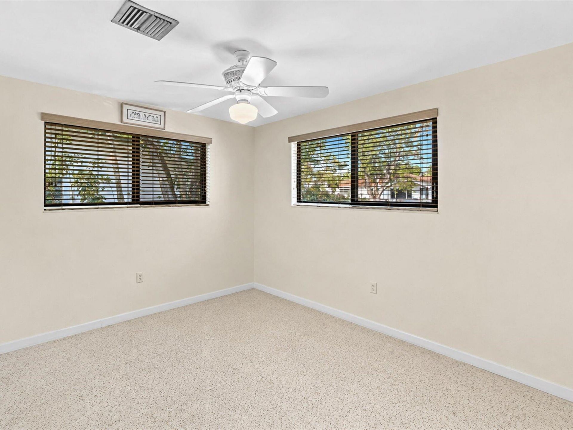19321 NE 18th Place, Miami, FL 33179 Photo