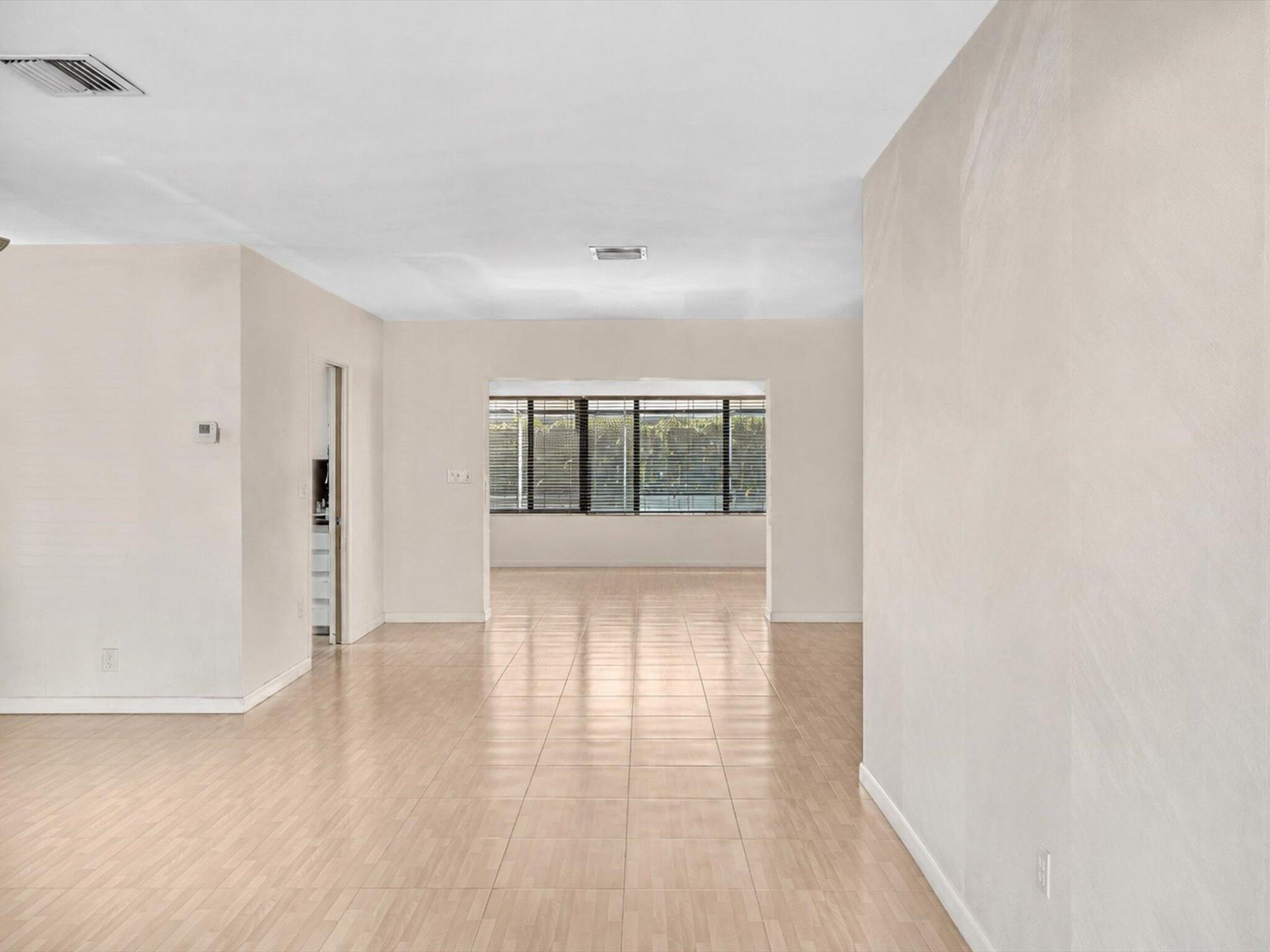 19321 NE 18th Place, Miami, FL 33179 Photo