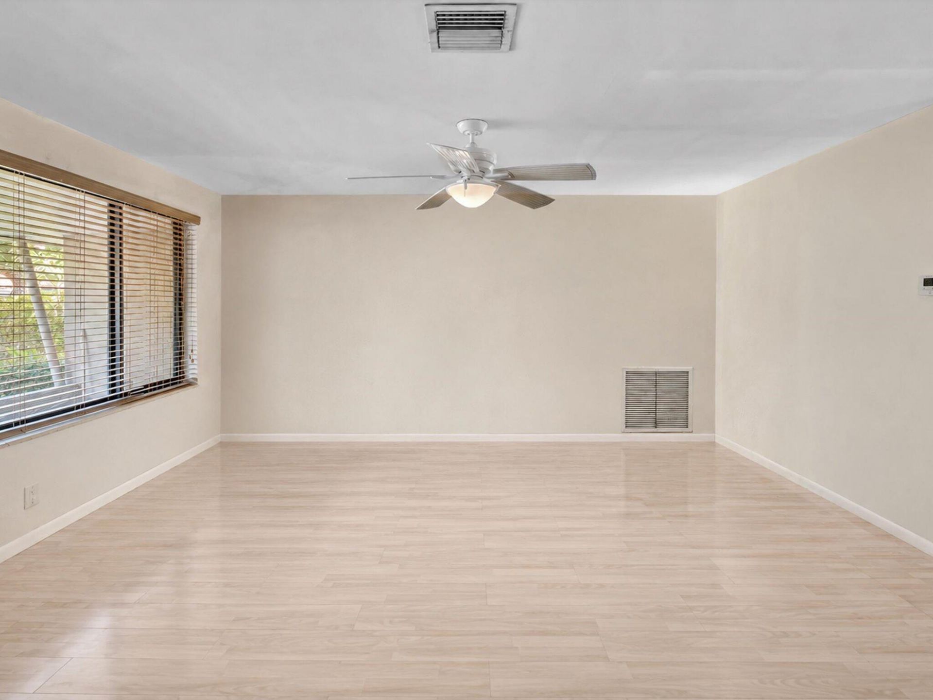 19321 NE 18th Place, Miami, FL 33179 Photo