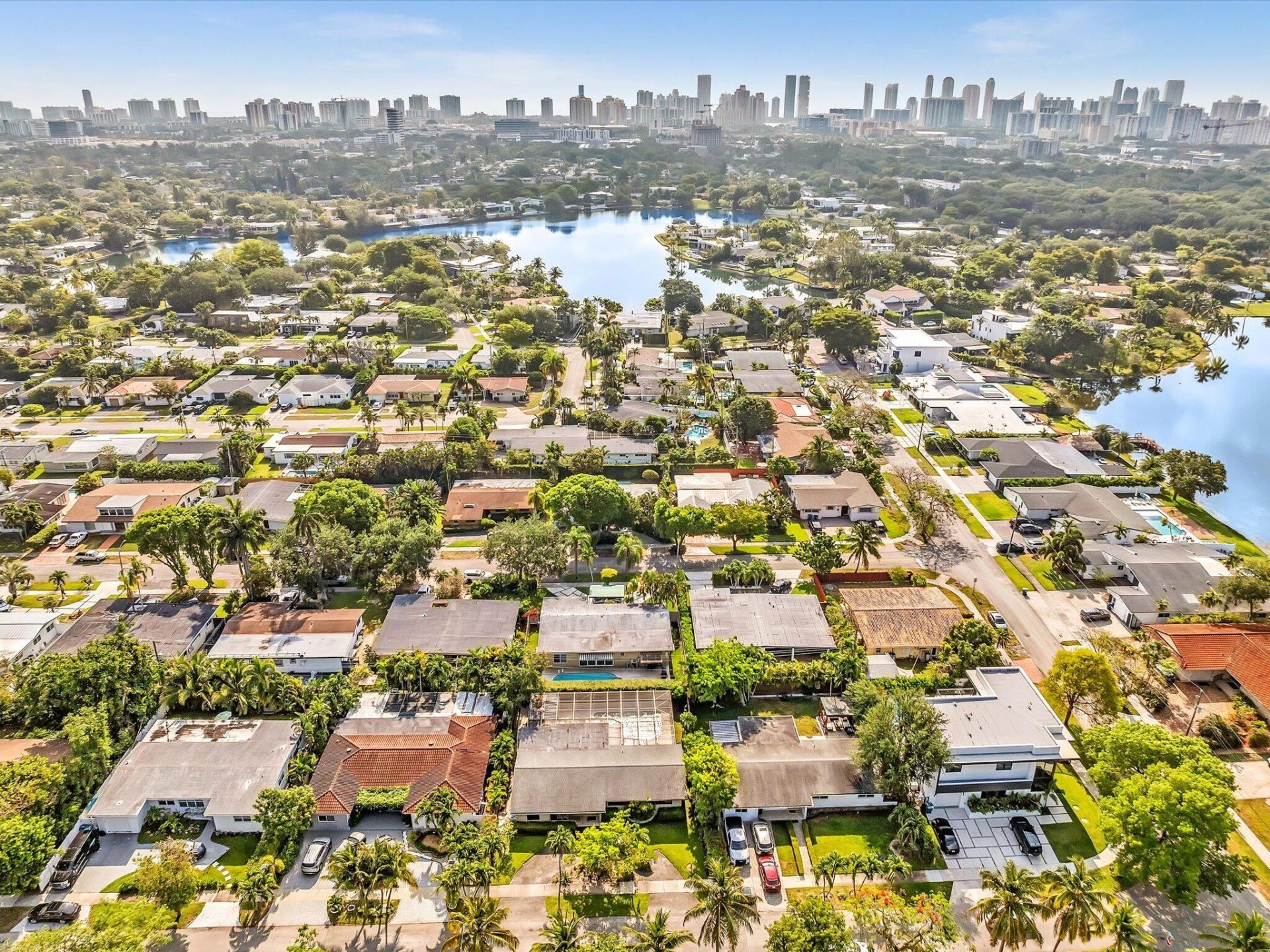 19321 NE 18th Place, Miami, FL 33179 Photo
