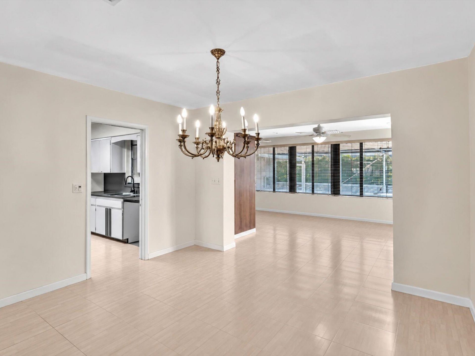 19321 NE 18th Place, Miami, FL 33179 Photo