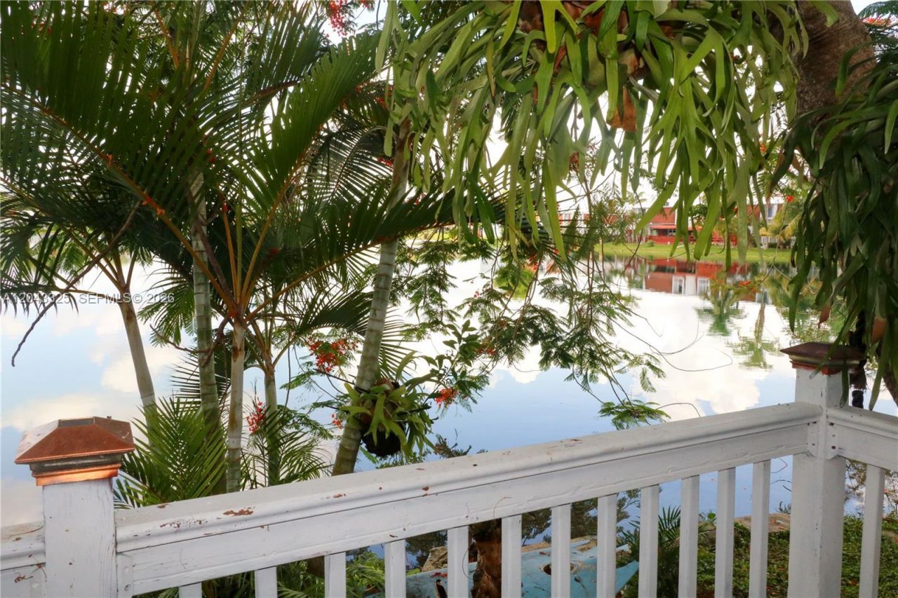 400 NW 107th Ave , Unit 10C, Miami, FL 33172 Photo