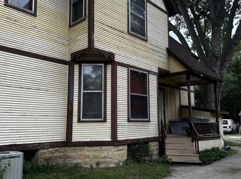Main Photo