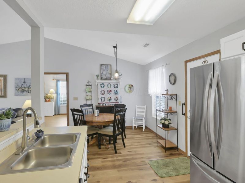1330 Hillview Circle E, Newark, OH 43055 Photo 14