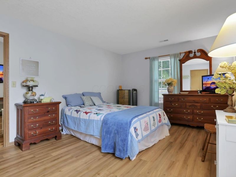 1330 Hillview Circle E, Newark, OH 43055 Photo 19
