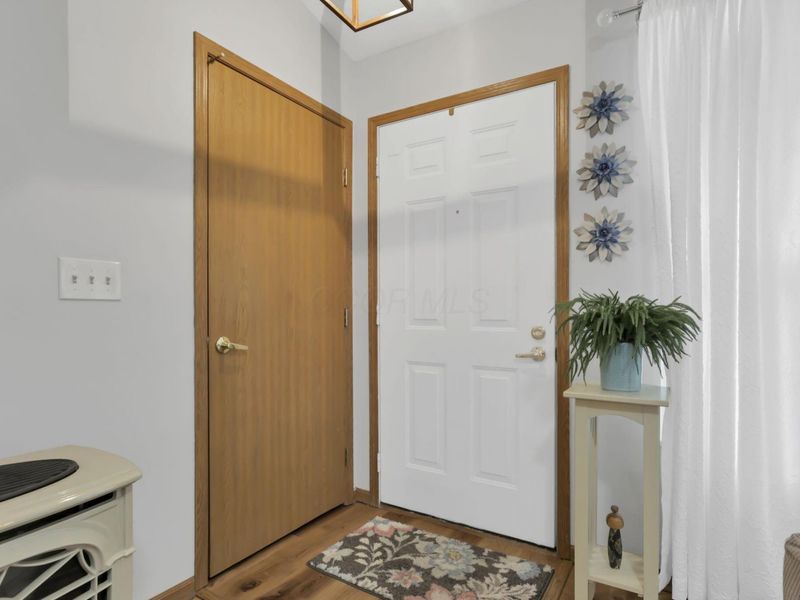 1330 Hillview Circle E, Newark, OH 43055 Photo 7