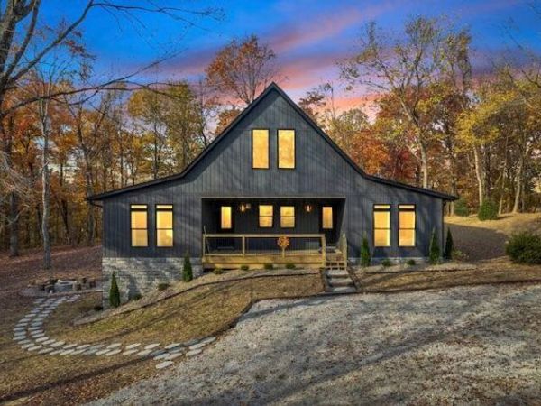 5515 Township Road 250 , Logan, OH 43138