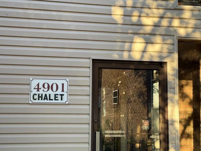4901 Chalet Drive, Unit 303, Cincinnati, OH 45217 Photo 4