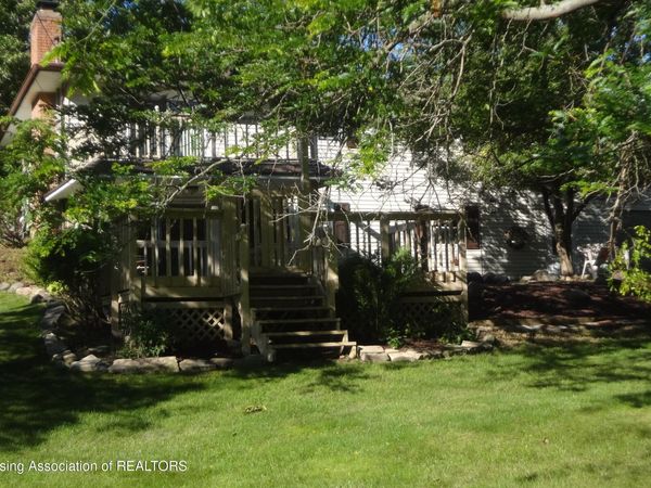 524 Gettysburg Drive, Lansing, MI 48917