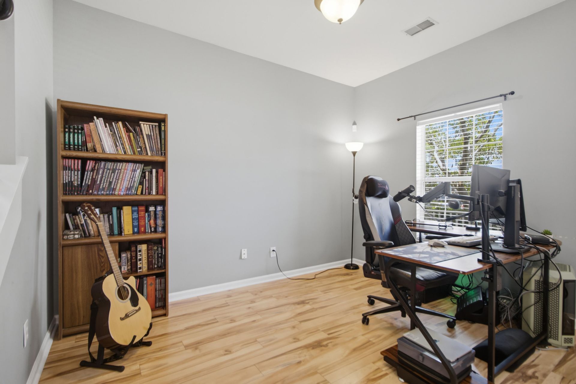 391 Twelve Oak Drive Photo 4