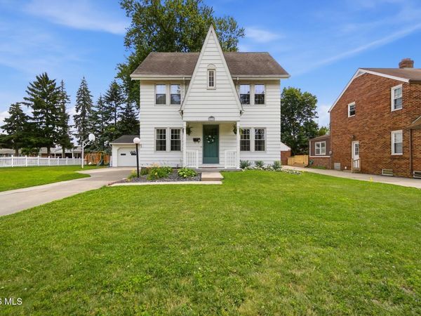 2730 Eastmoreland Drive , Oregon, OH 43616