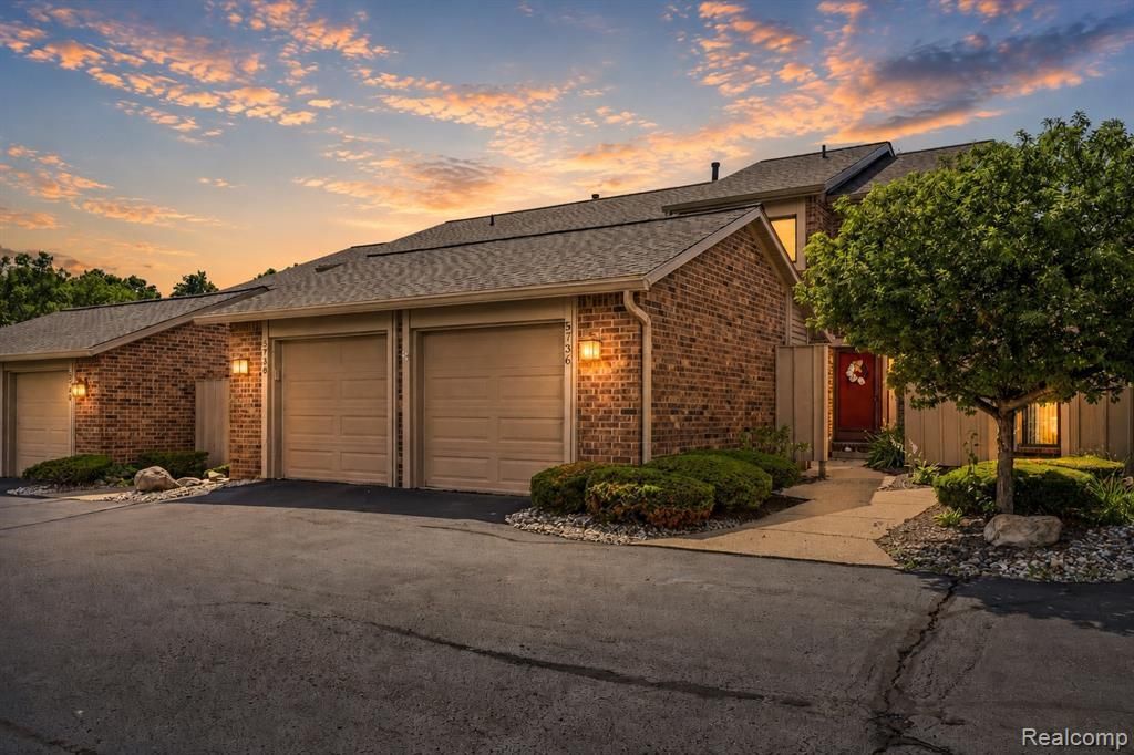 5736 Woodland View, Independence Township, MI 48346 Main Photo