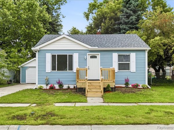 1320 White Street, Port Huron, MI 48060