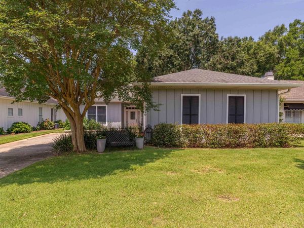 105 Oak Bend Court, Fairhope, AL 36532