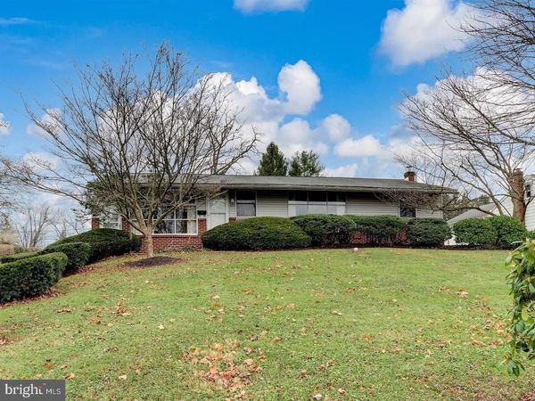 521 E MIFFLIN STREET , ORWIGSBURG, PA 17961