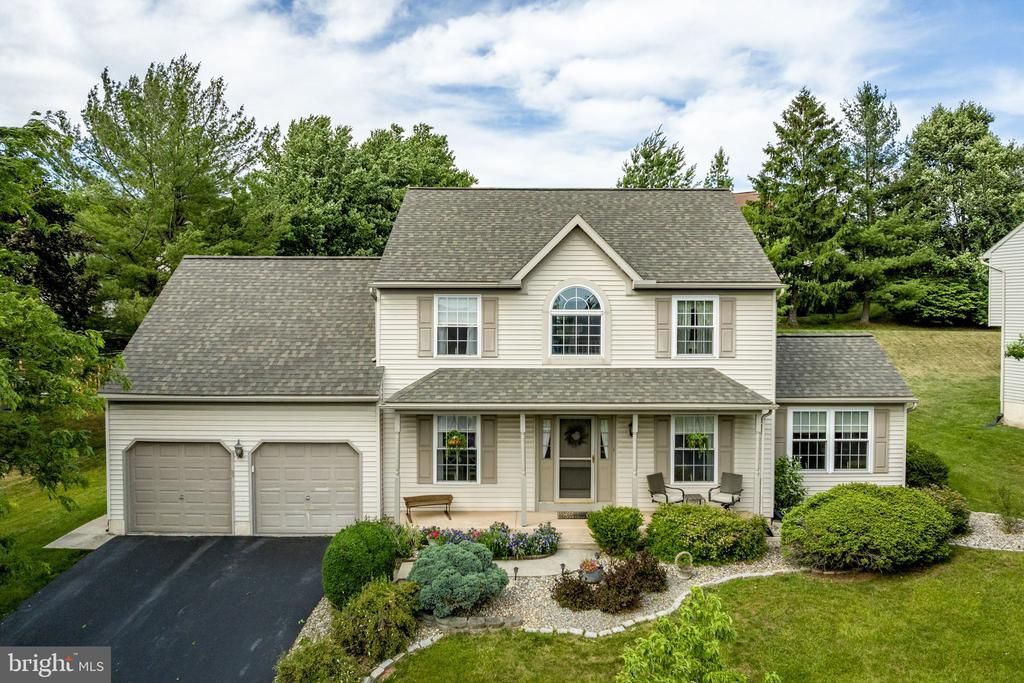 213 WILLOW DRIVE, DENVER, PA 17517