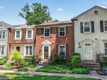 8618 DELLWAY LANE , VIENNA, VA 22180