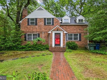 3201 CIRCLE HILL ROAD , ALEXANDRIA, VA 22305