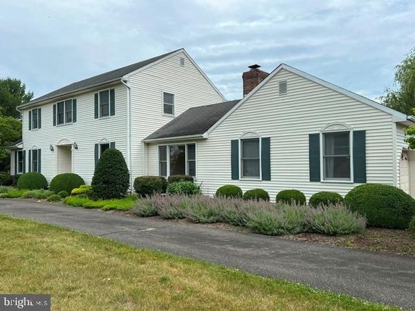 17 SHURTS ROAD, FLEMINGTON, NJ 08822