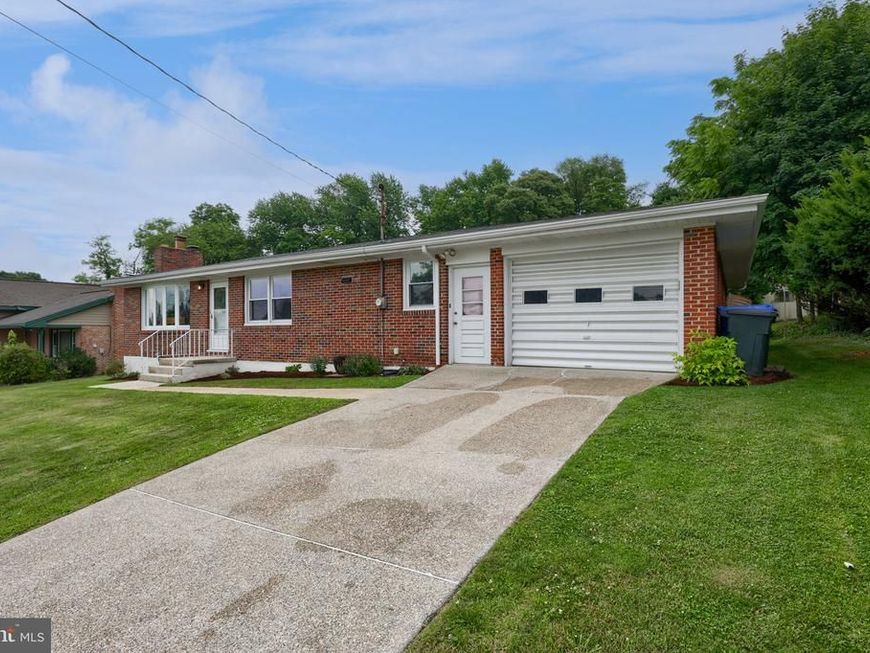 103 Oak Knoll Road, New Cumberland, PA 17070 Main Photo