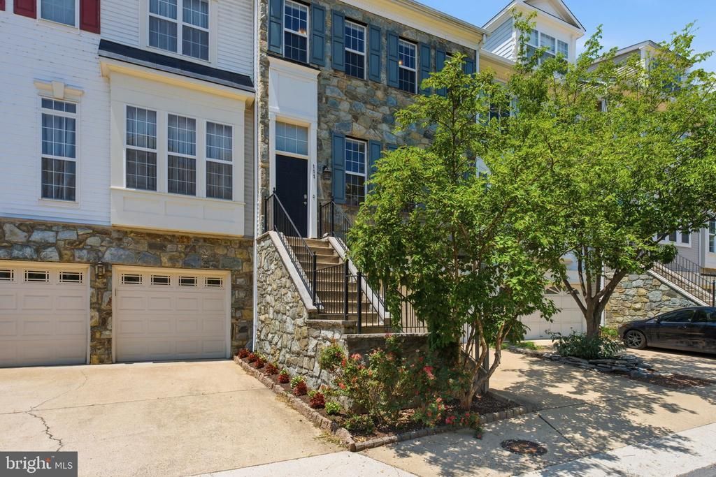 111 Lake Cook Drive, Alexandria, VA 22304 Main Photo