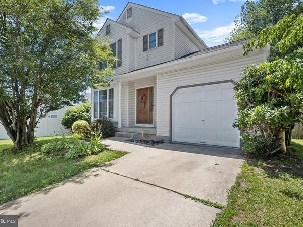 64 OAKTON DRIVE, ATCO, NJ 08004