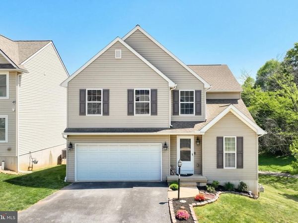 14 BARBERRY COURT, MANCHESTER, PA 17345